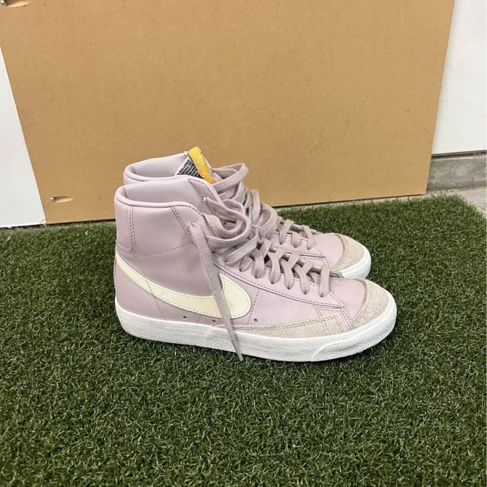 Nike Blazers Light Purple